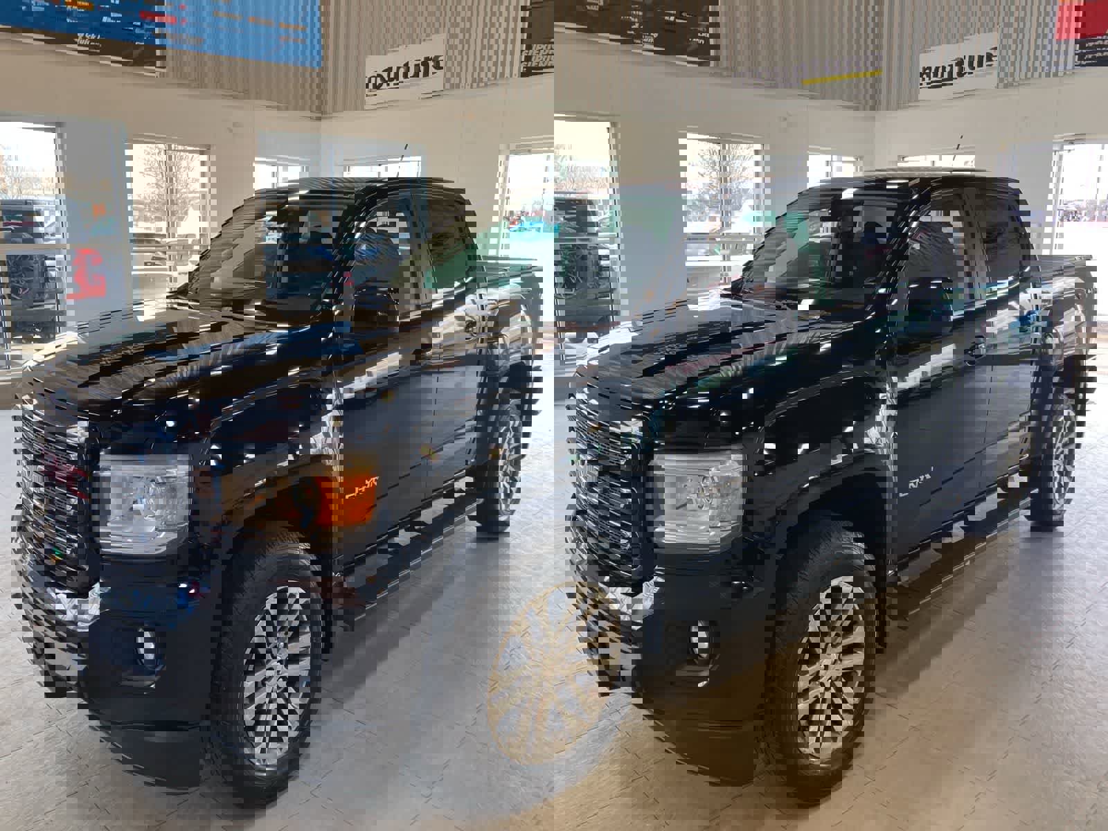 Used 2016 GMC Canyon SLE w/ Nightfall Edition image 1