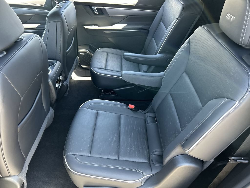 Used 2025 Buick Enclave Sport Touring FWD image 25