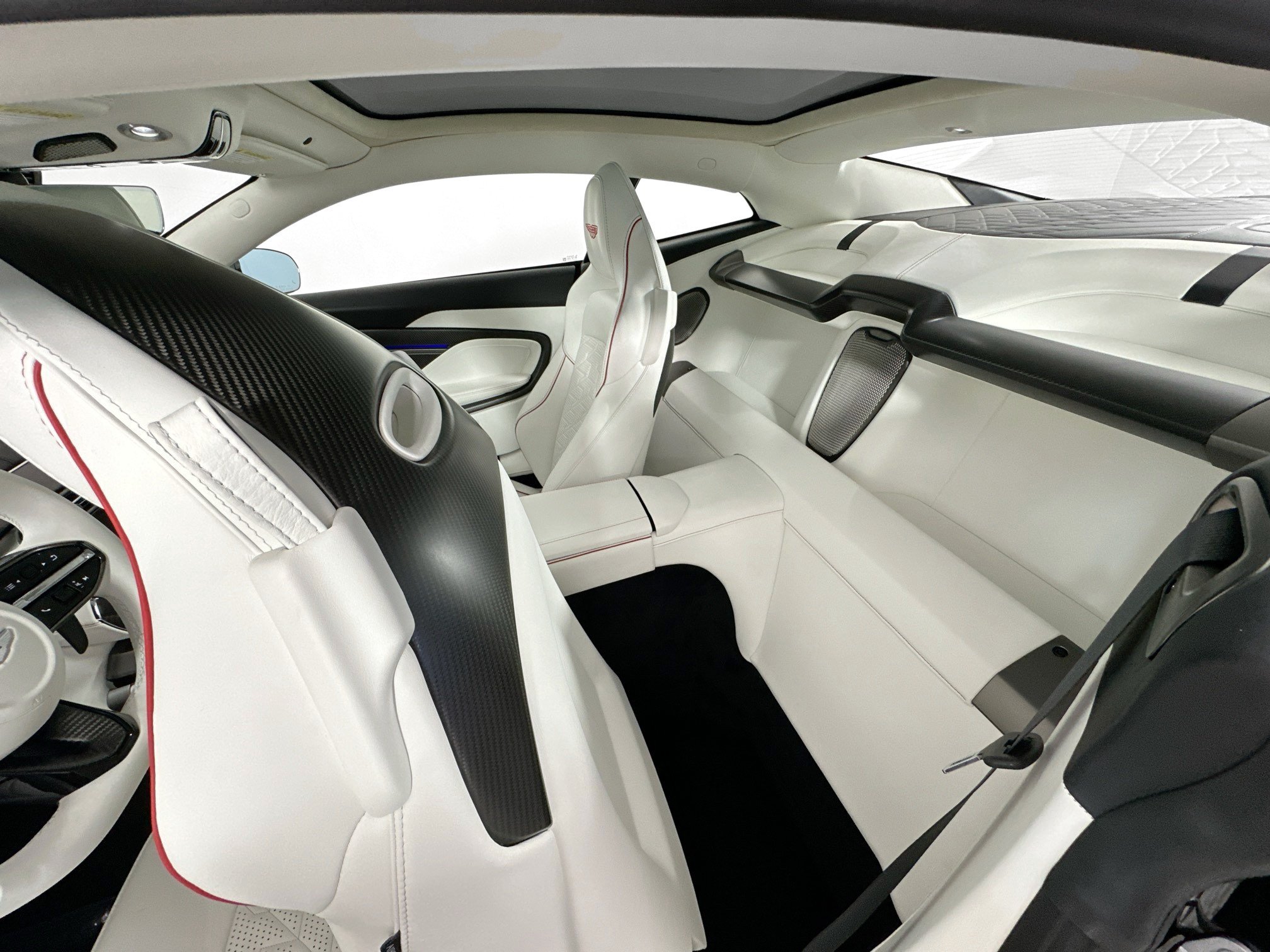 New 2026 Aston Martin Vanquish RWD image 23