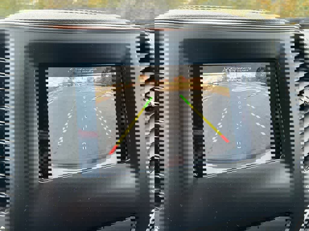 Used 2019 Jeep Cherokee Latitude w/ Cold Weather Group image 21