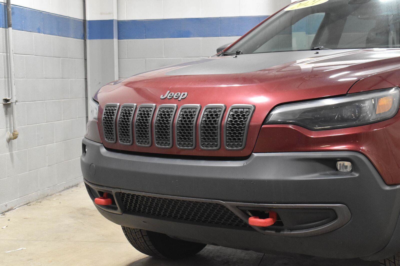 Used 2021 Jeep Cherokee Trailhawk w/ Comfort & Convenience Group AWD/4WD image 27