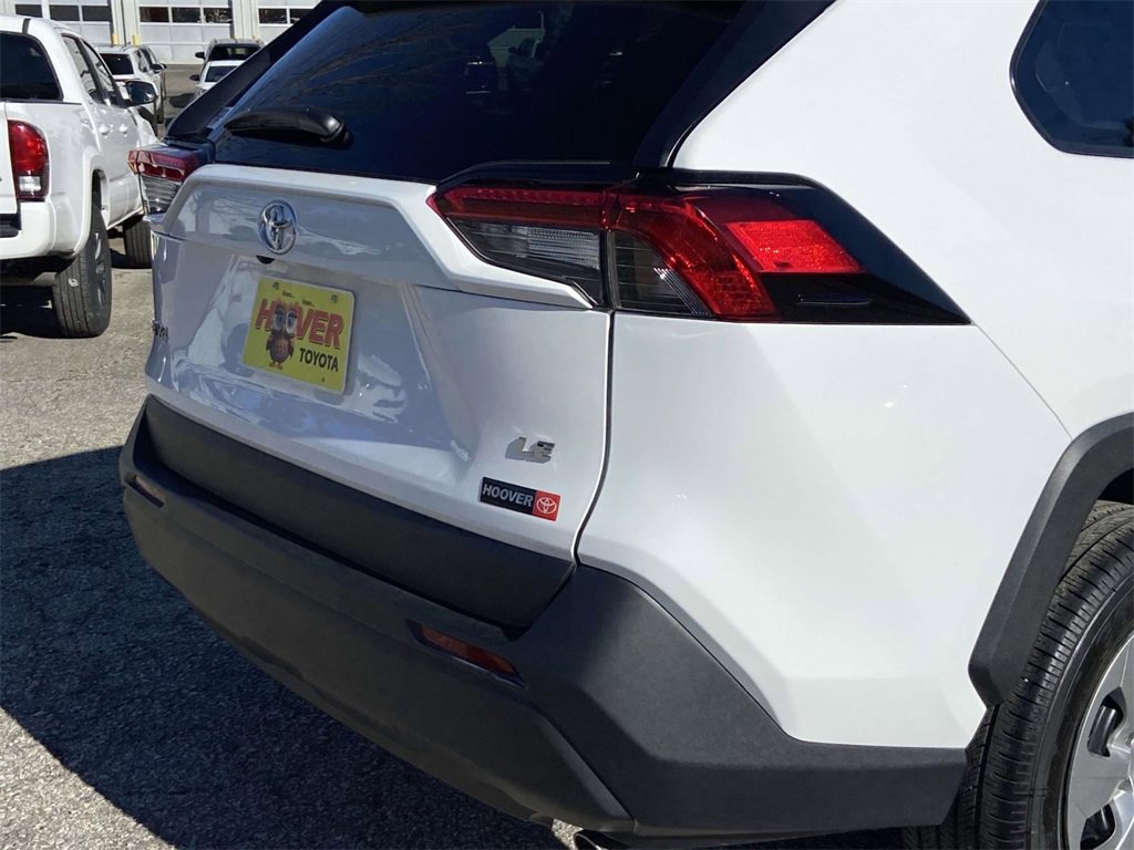 Used 2023 Toyota RAV4 LE image 32