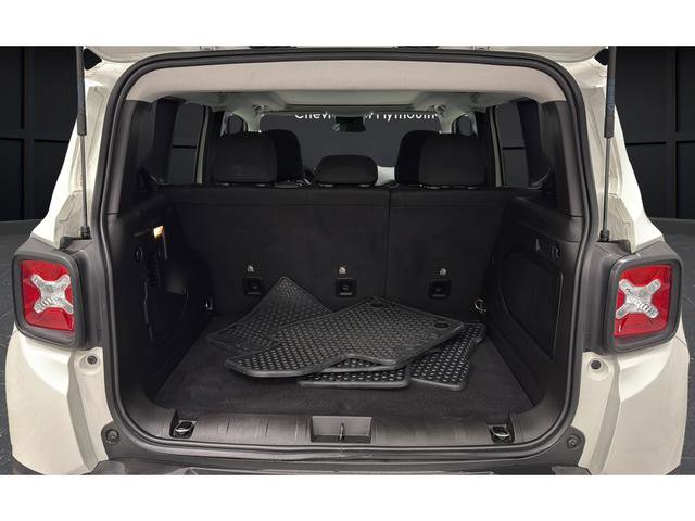 Used 2023 Jeep Renegade Latitude w/ Sun & Fun Group AWD/4WD image 27