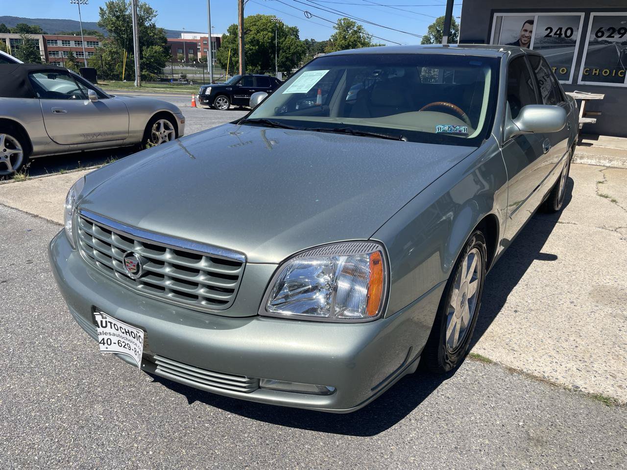 Used 2005 Cadillac De Ville DTS w/ Equipment Group