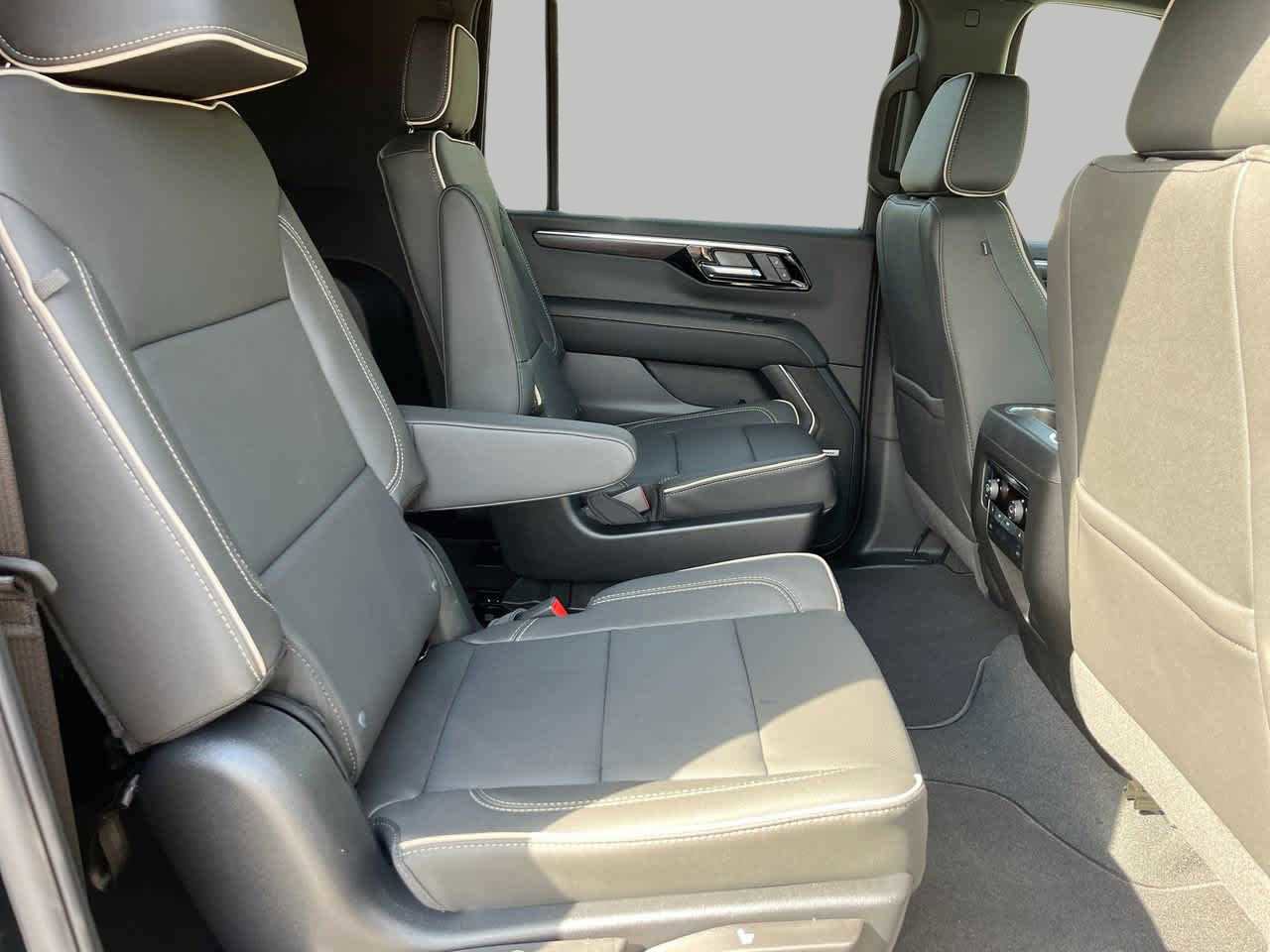 New 2026 Chevrolet Suburban Premier w/ Sun And Tow Package image 15