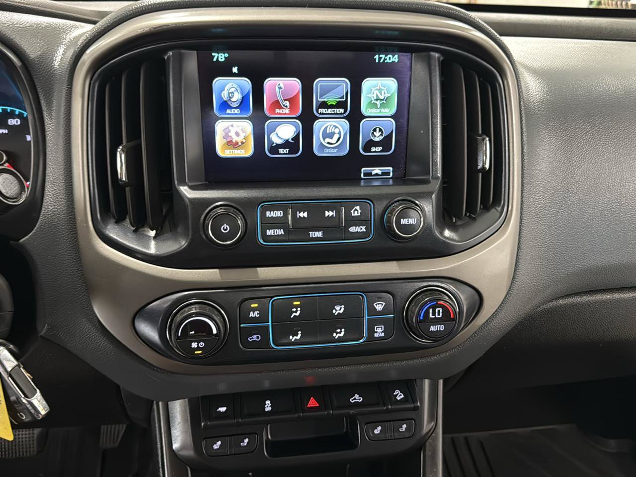 Used 2017 Chevrolet Colorado Z71 AWD/4WD image 17