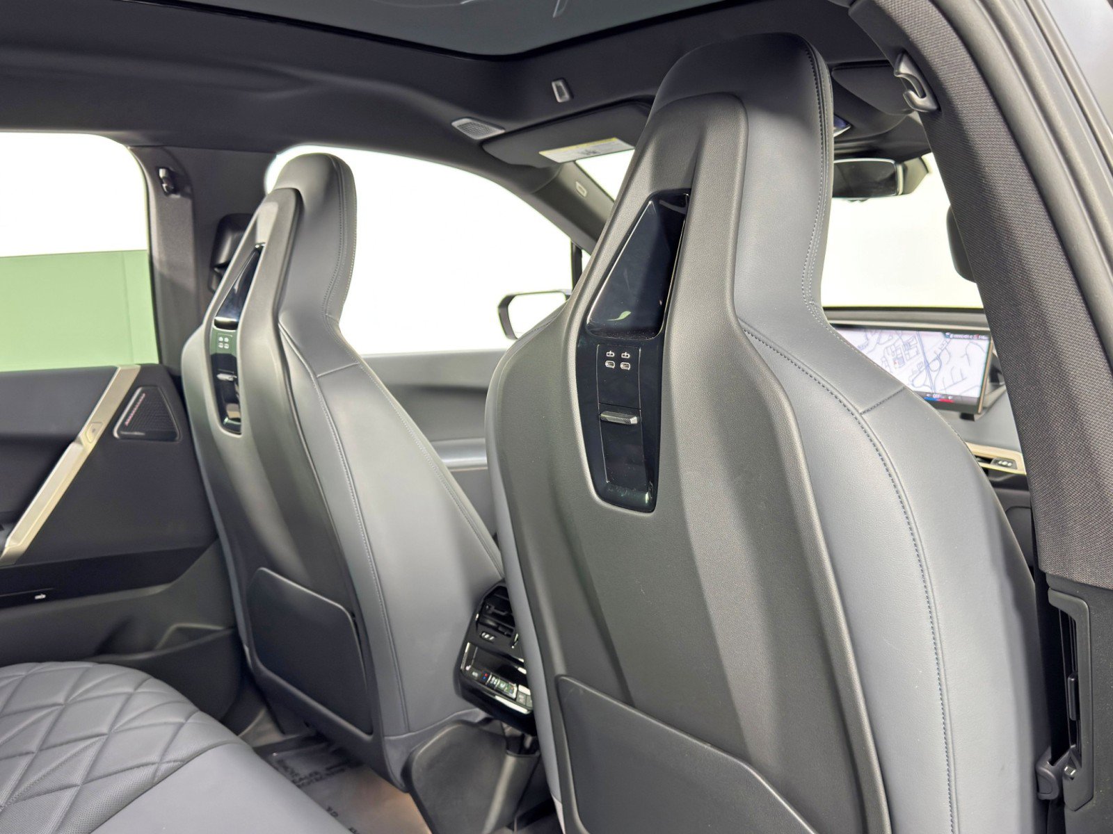 Used 2023 BMW iX M60 w/ Executive Package image 38