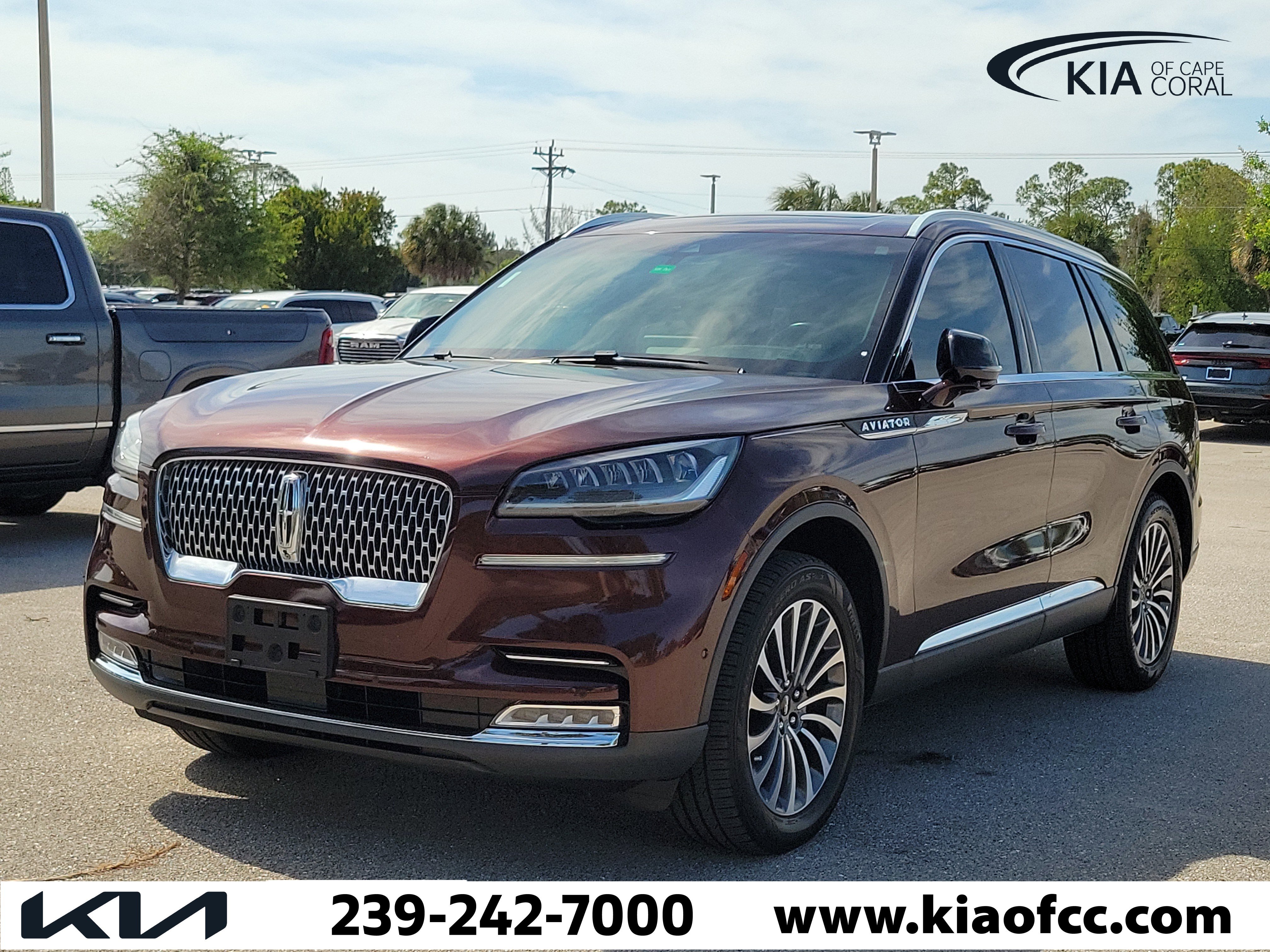 Used 2020 Lincoln Aviator Reserve w/ Elements Package Plus image 3