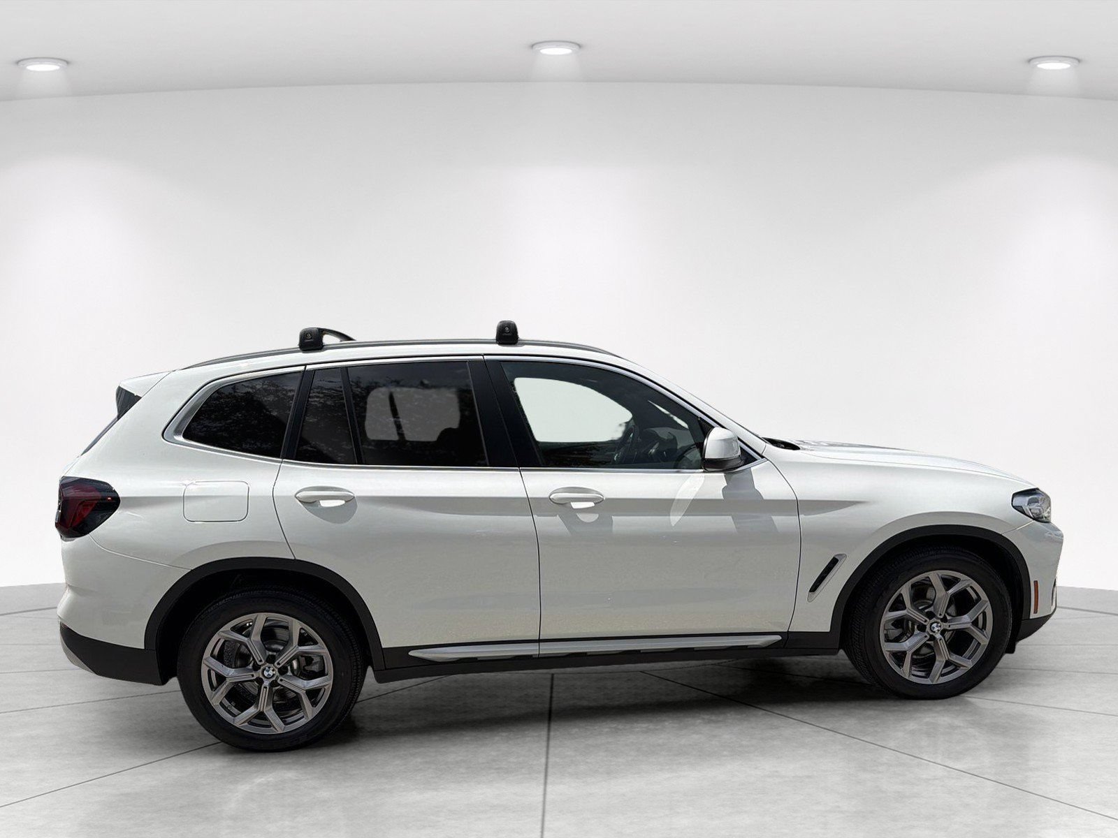 Used 2022 BMW X3 xDrive30i w/ Premium Package 2 AWD/4WD image 3