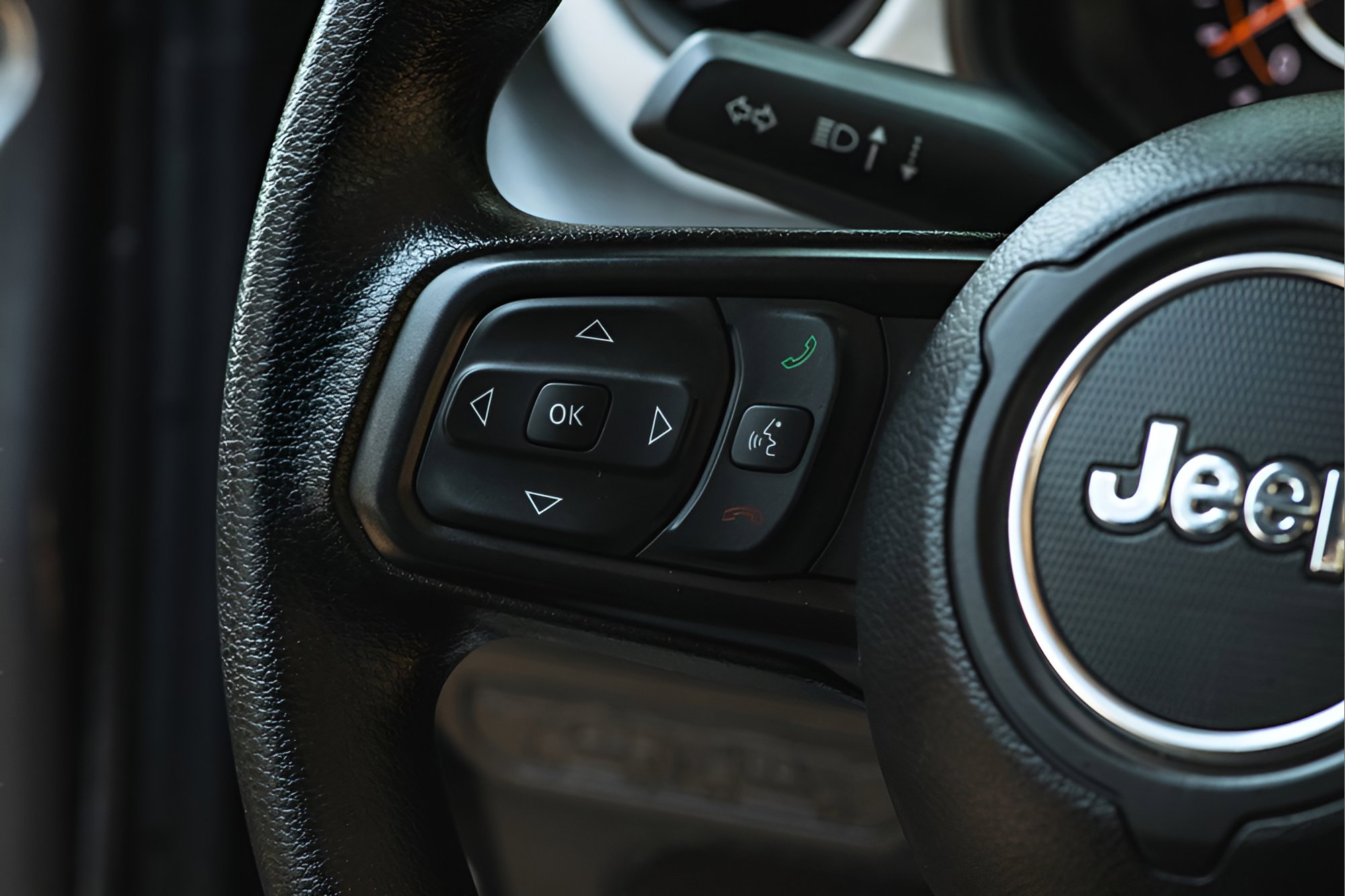 Used 2024 Jeep Gladiator Sport image 33