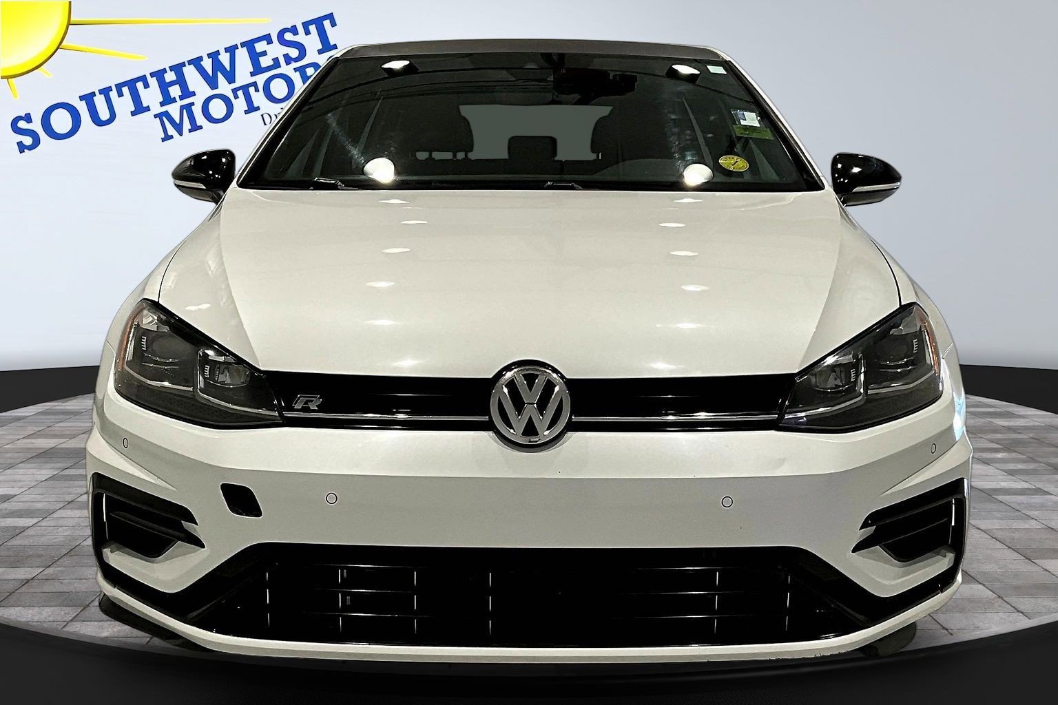Used 2019 Volkswagen Golf R 4-Door AWD/4WD image 2
