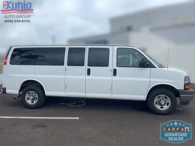 Used 2017 Chevrolet Express 3500 LT w/ LT Preferred Equipment Group RWD image 2
