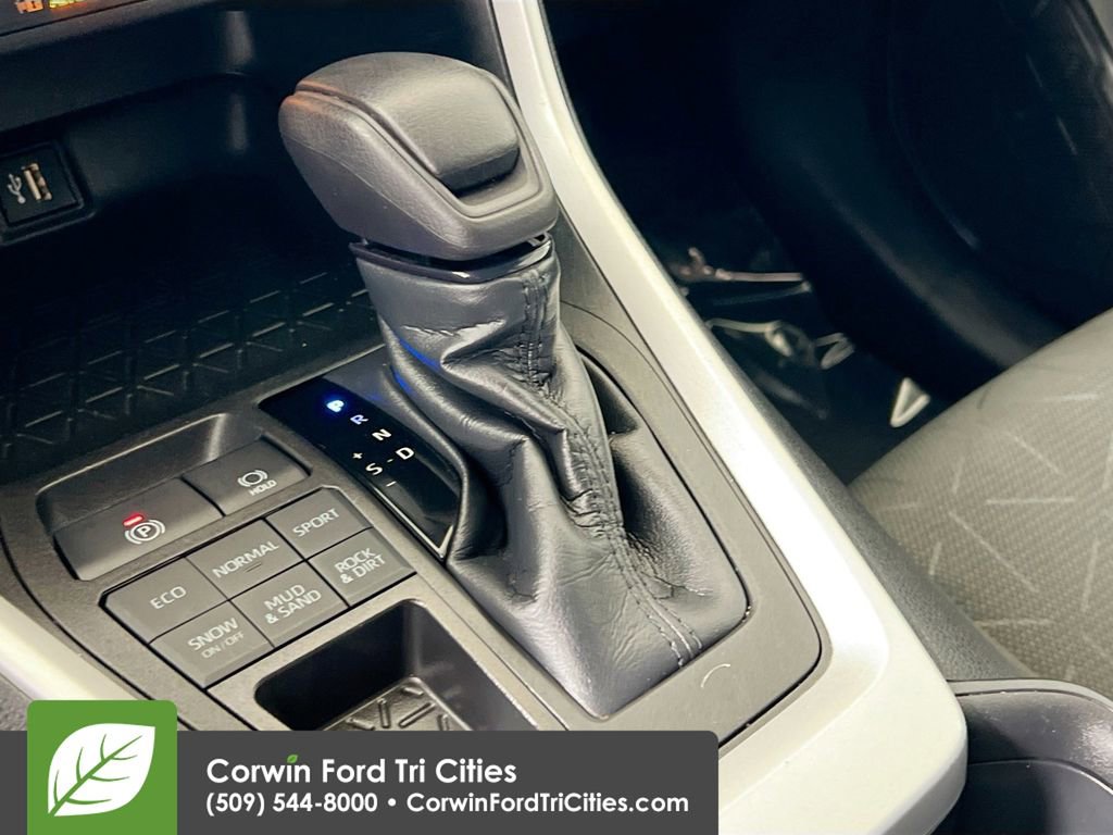 Used 2023 Toyota RAV4 XLE image 10