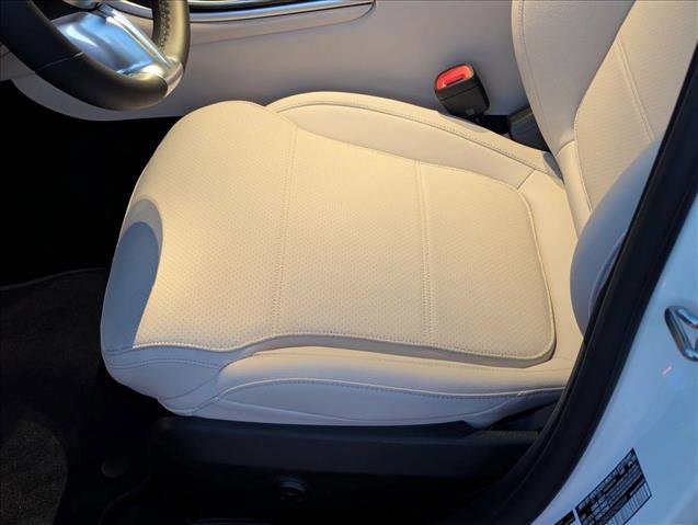 New 2025 Mercedes-Benz C 300 Sedan image 4