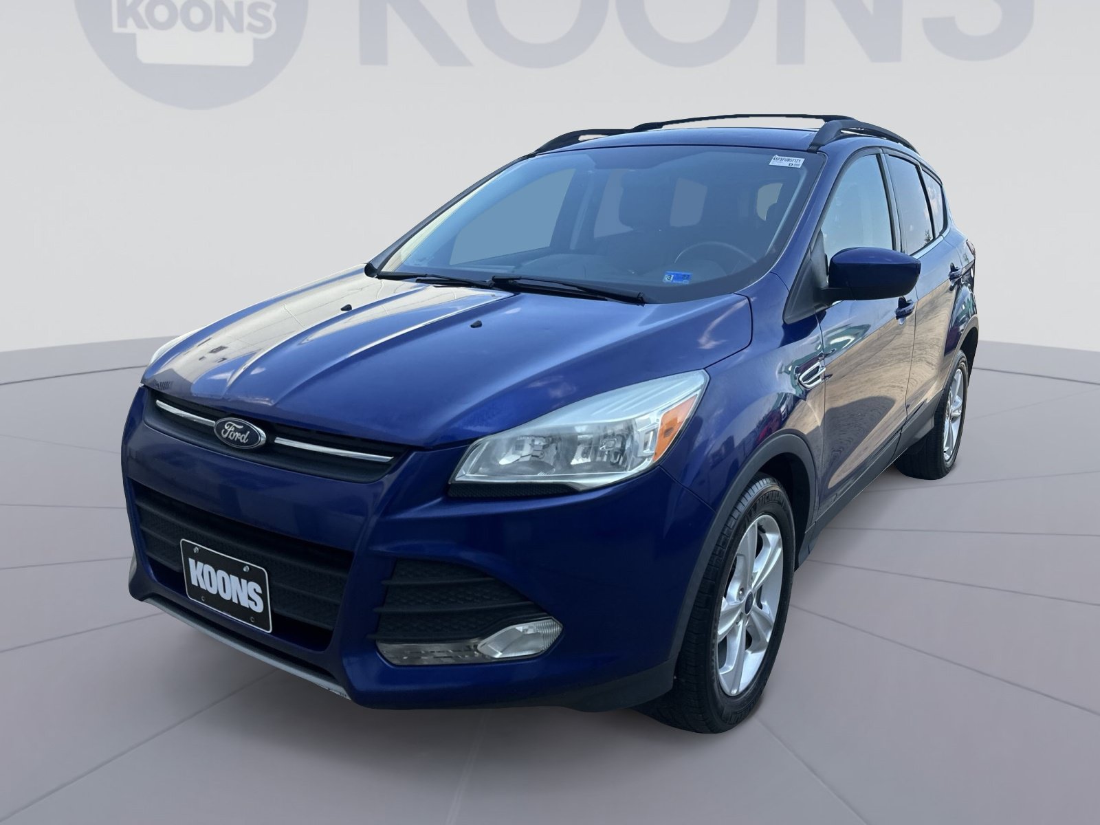 Used 2015 Ford Escape SE w/ Equipment Group 201A AWD/4WD image 1
