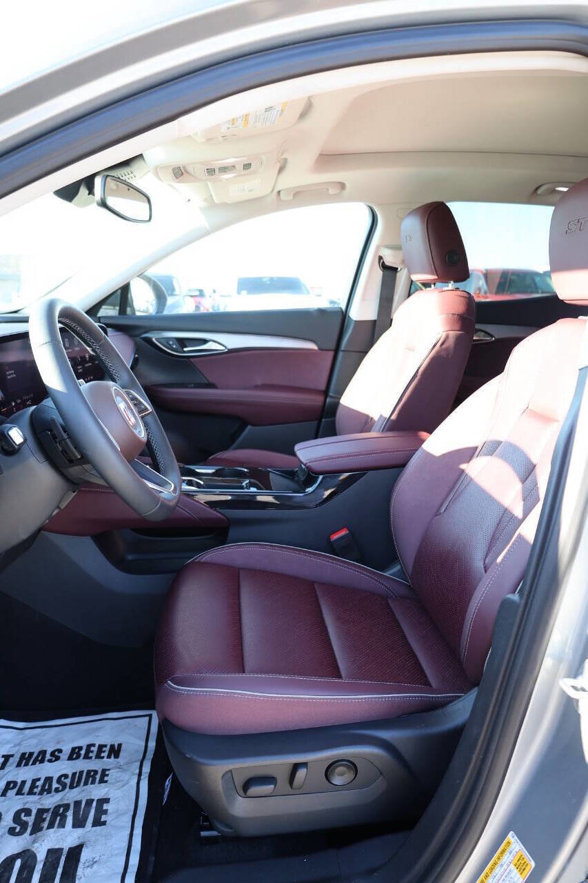 Used 2025 Buick Envision Sport Touring image 13