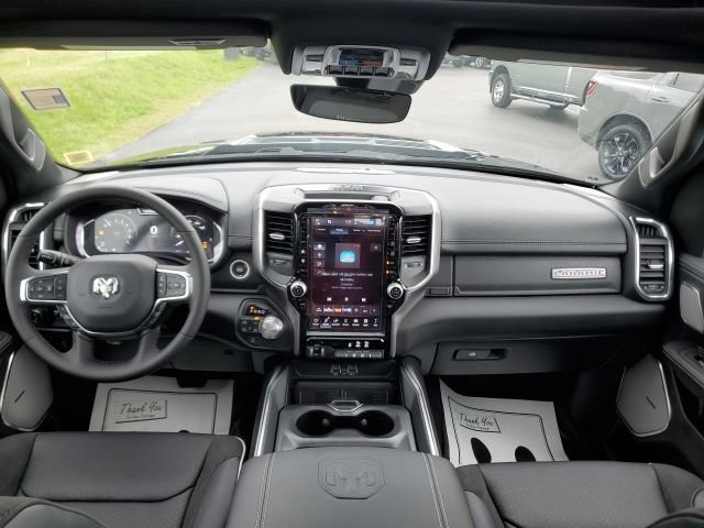 New 2027 RAM 1500 Laramie w/ Night Edition AWD/4WD image 17