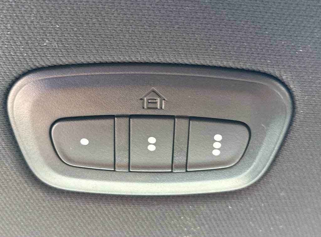 Used 2022 RAM 1500 Big Horn AWD/4WD image 34