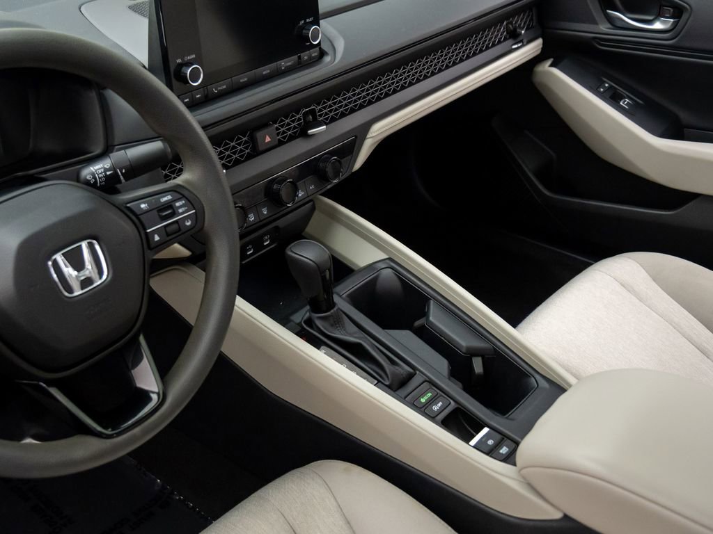 Used 2023 Honda Accord EX image 14