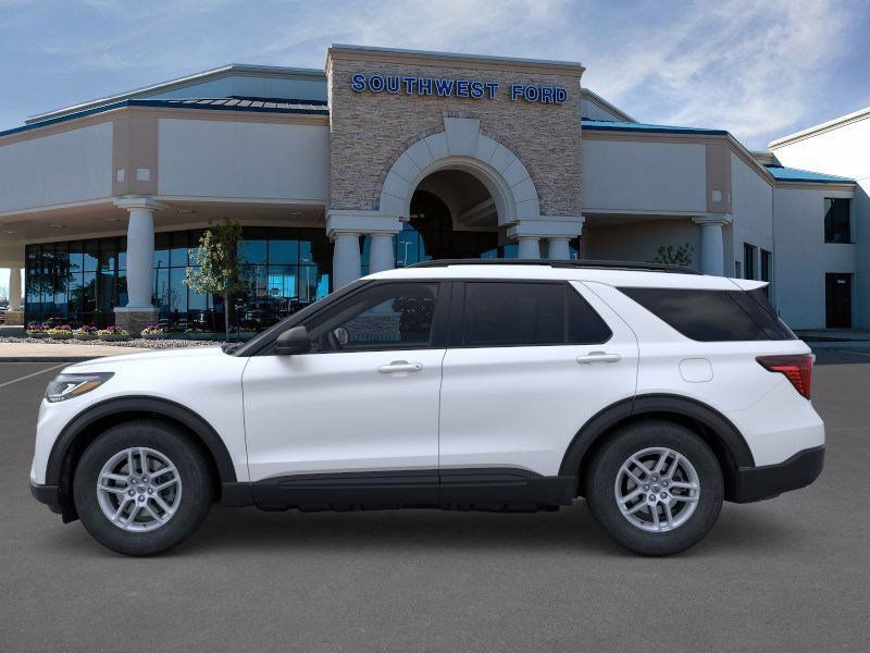 New 2026 Ford Explorer Active RWD image 3