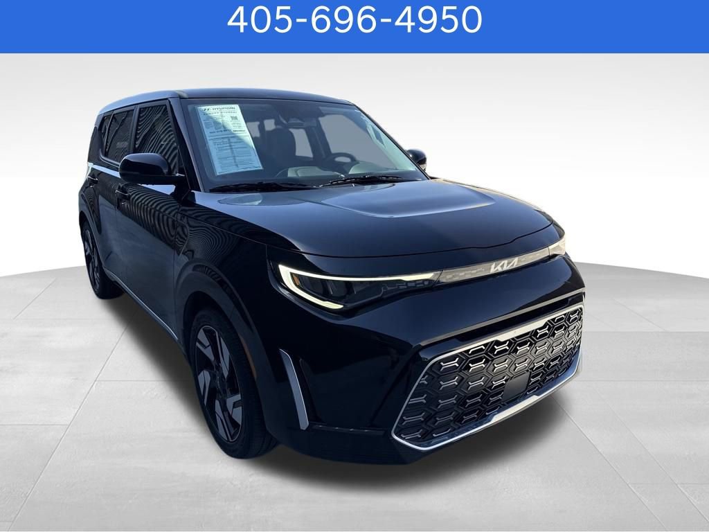 Used 2024 Kia Soul GT-Line w/ GT-Line Technology Package image 3