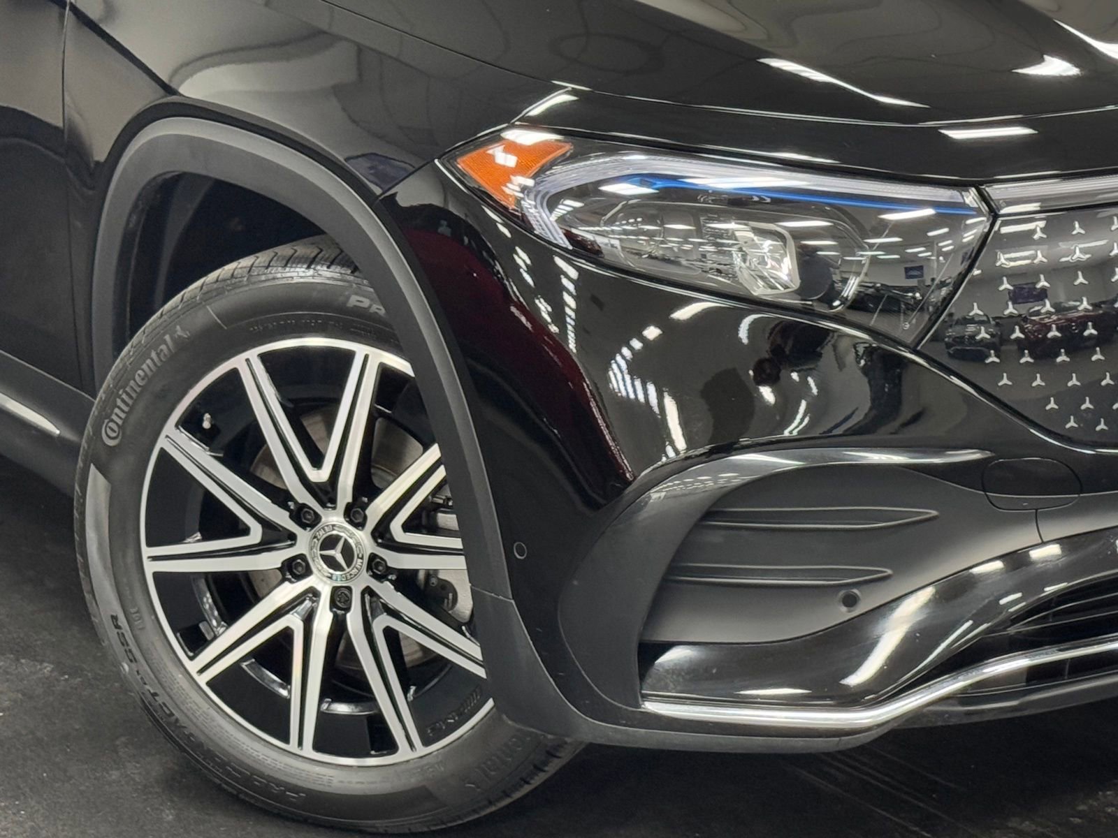 Certified 2025 Mercedes-Benz EQB 250+ image 4