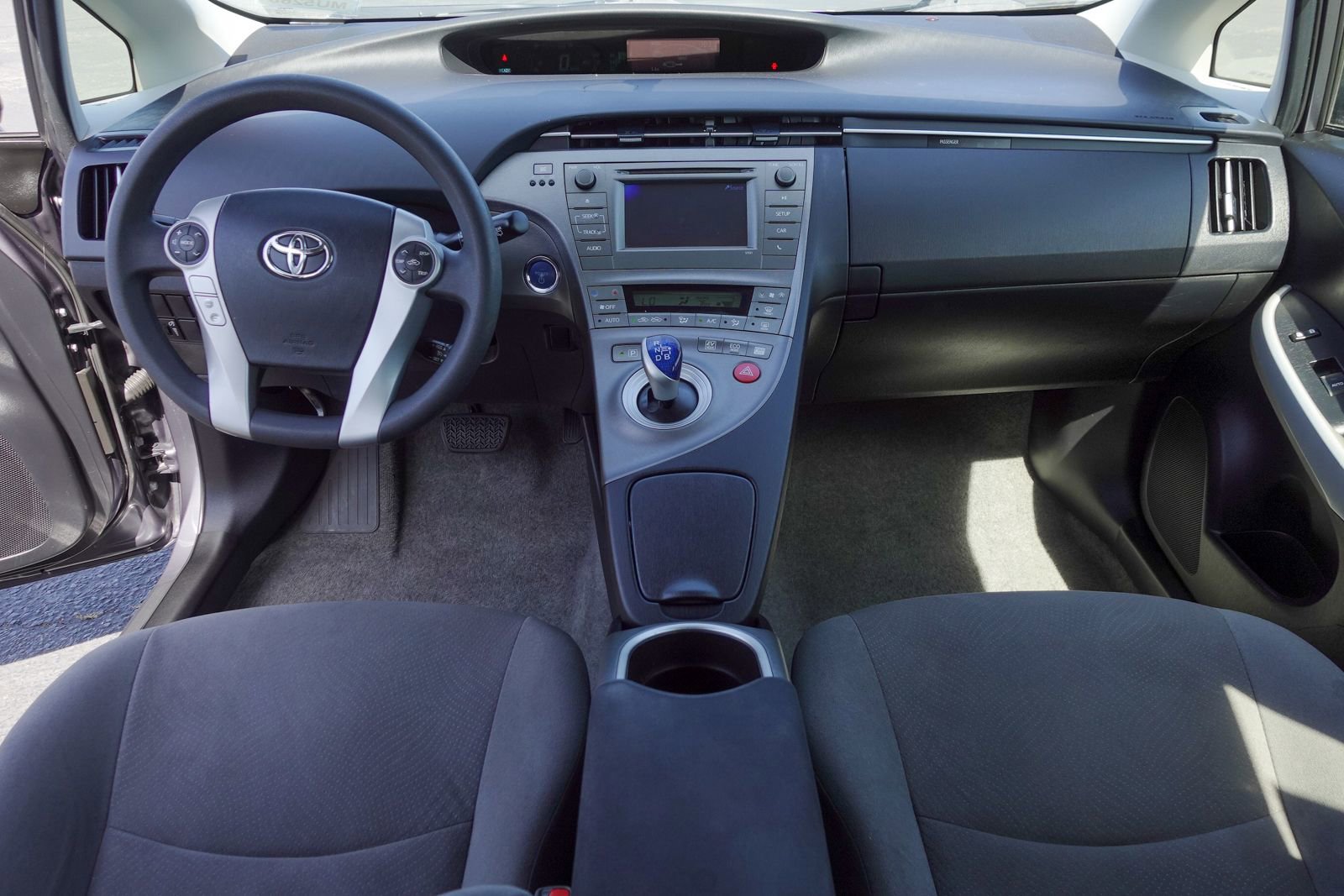 Used 2015 Toyota Prius Two FWD image 10