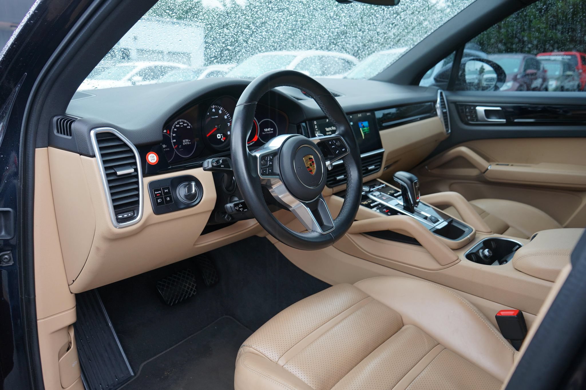 Used 2021 Porsche Cayenne AWD/4WD image 12