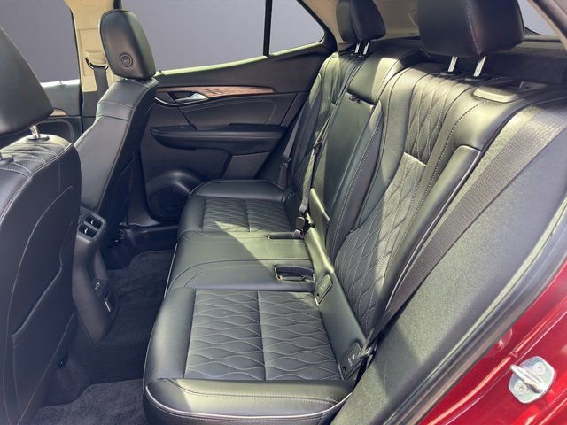 Used 2023 Buick Envision Avenir image 23