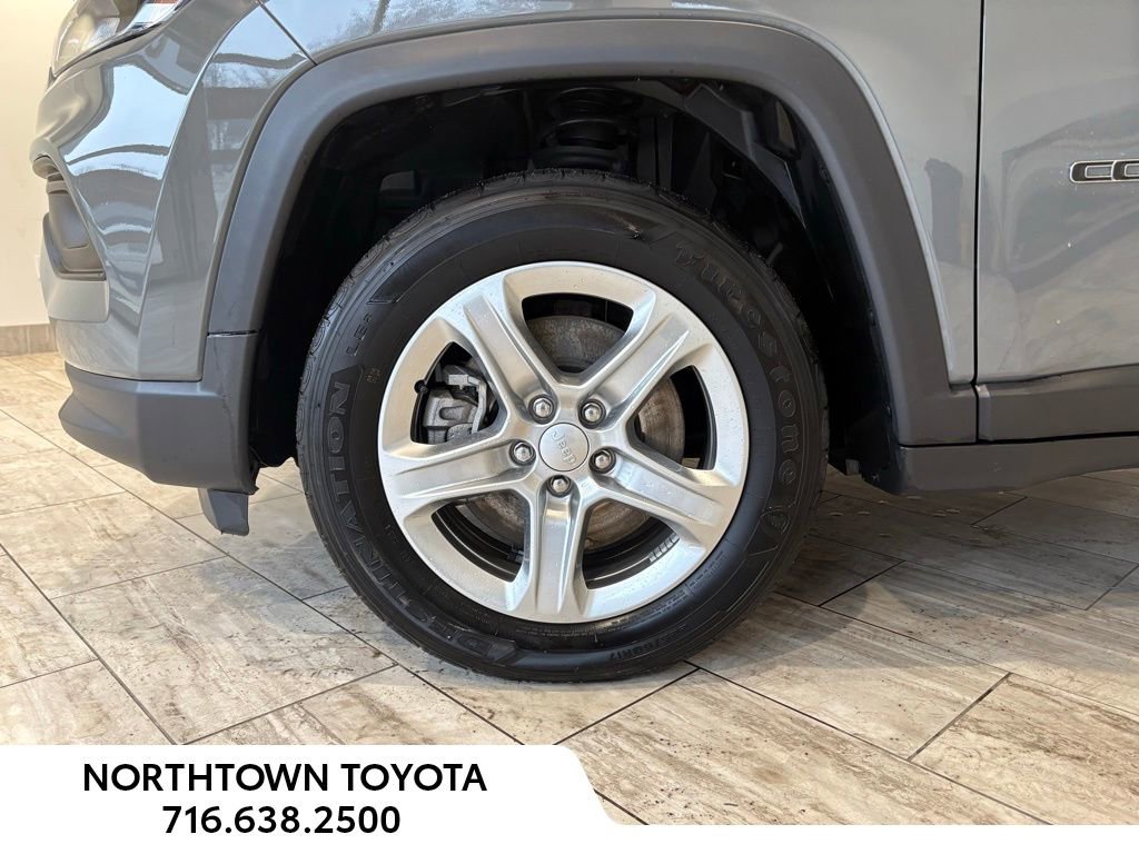 Used 2024 Jeep Compass Latitude image 6