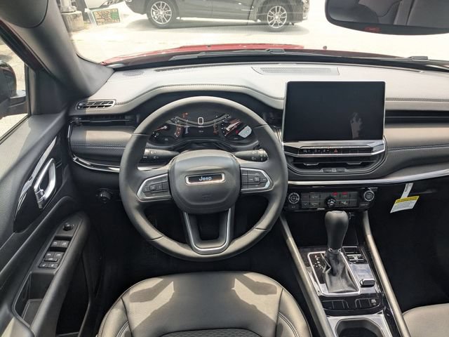 New 2026 Jeep Compass Latitude AWD/4WD image 28