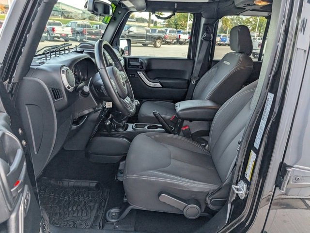 Used 2017 Jeep Wrangler Unlimited Sahara w/ Connectivity Group image 2