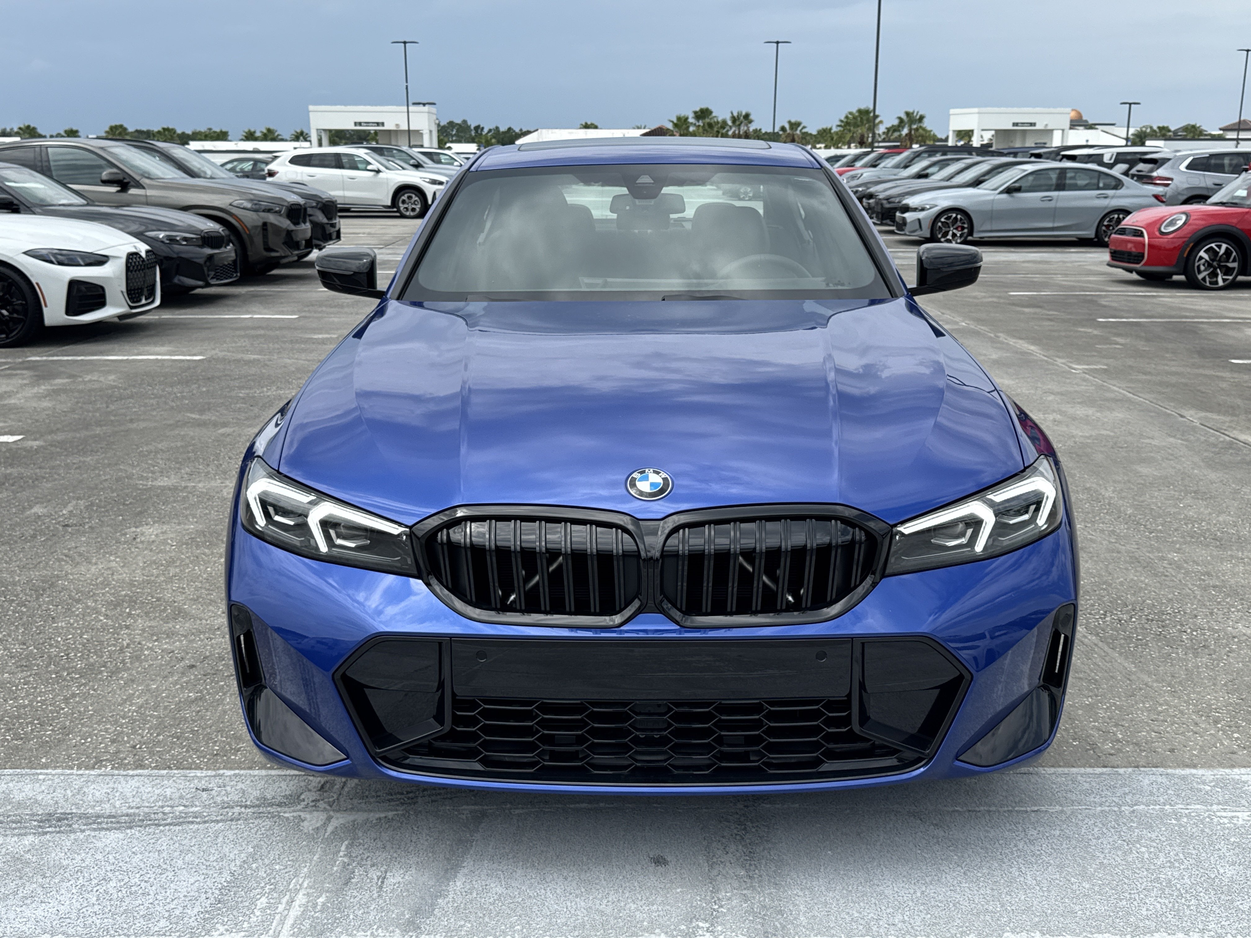 New 2026 BMW 330i Sedan w/ M Sport Package RWD image 2