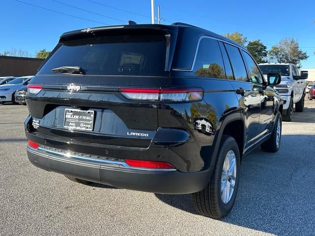 New 2025 Jeep Grand Cherokee 4WD image 3