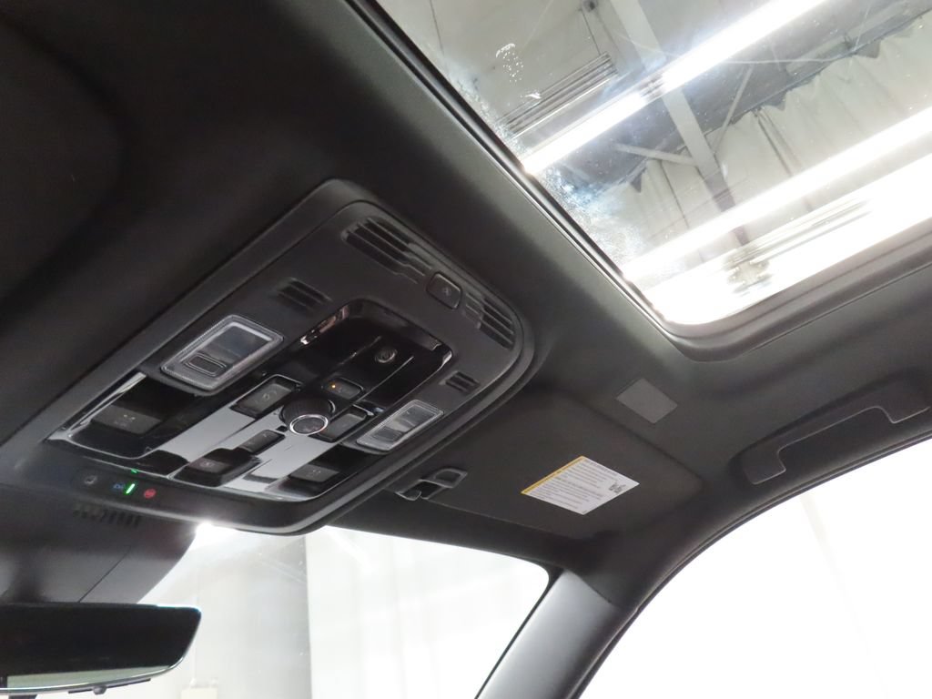 Used 2026 GMC Yukon XL AT4 Ultimate AWD/4WD image 33