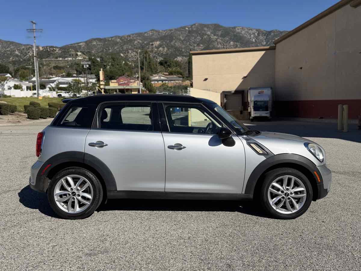Used 2014 MINI Cooper Countryman S FWD image 2