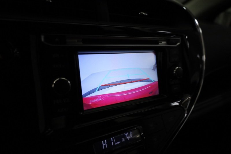 Used 2018 Toyota Prius C Two image 18