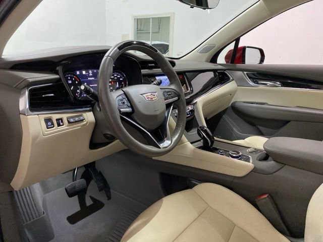 Used 2023 Cadillac XT6 Premium Luxury w/ Technology Package AWD/4WD image 36
