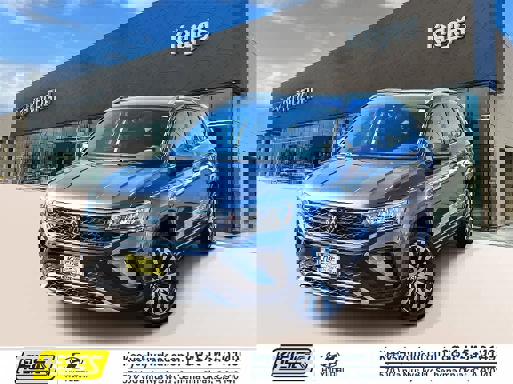 Used 2024 Volkswagen Taos SE image 1