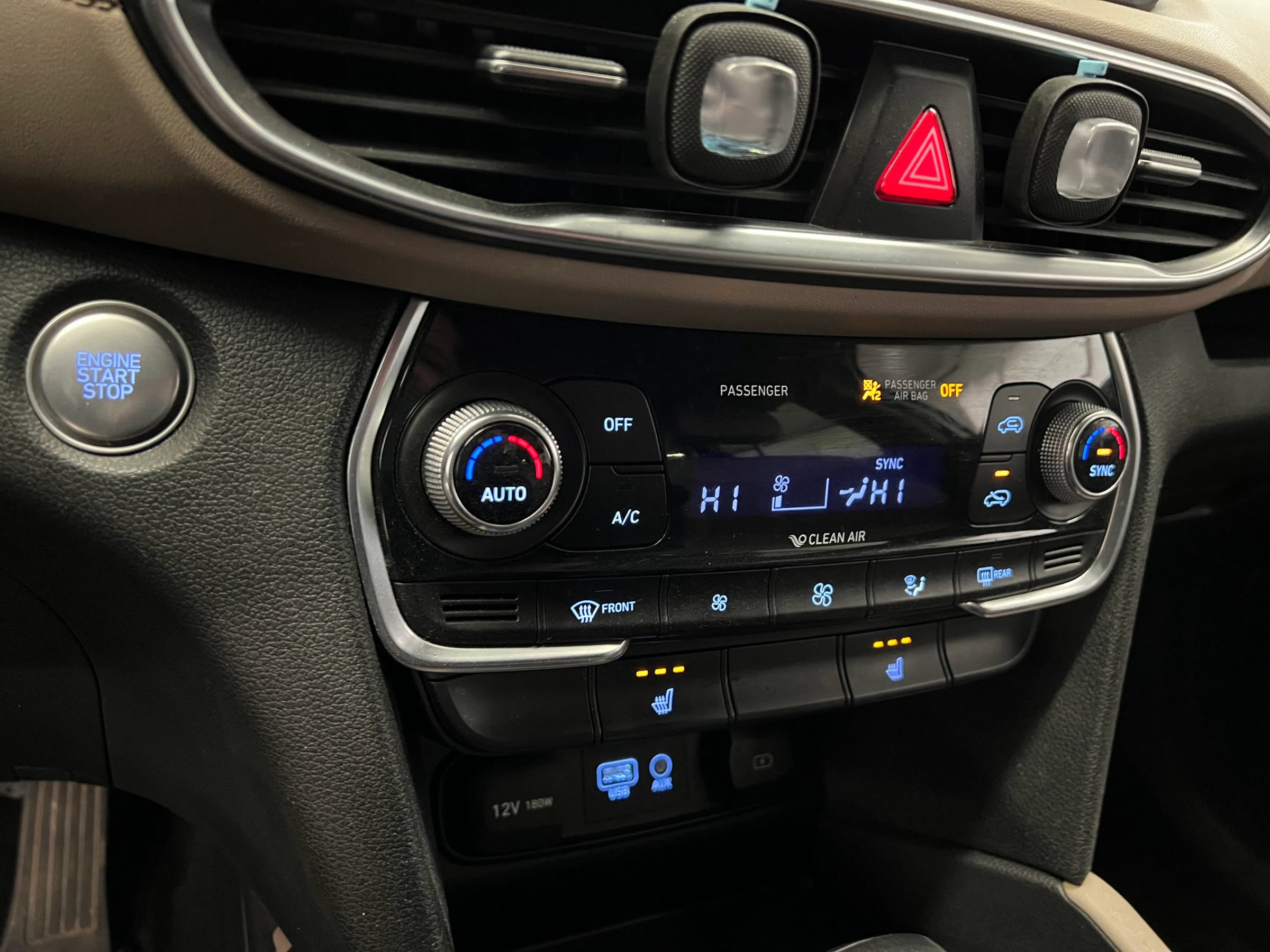 Used 2019 Hyundai Santa Fe SEL AWD/4WD image 24
