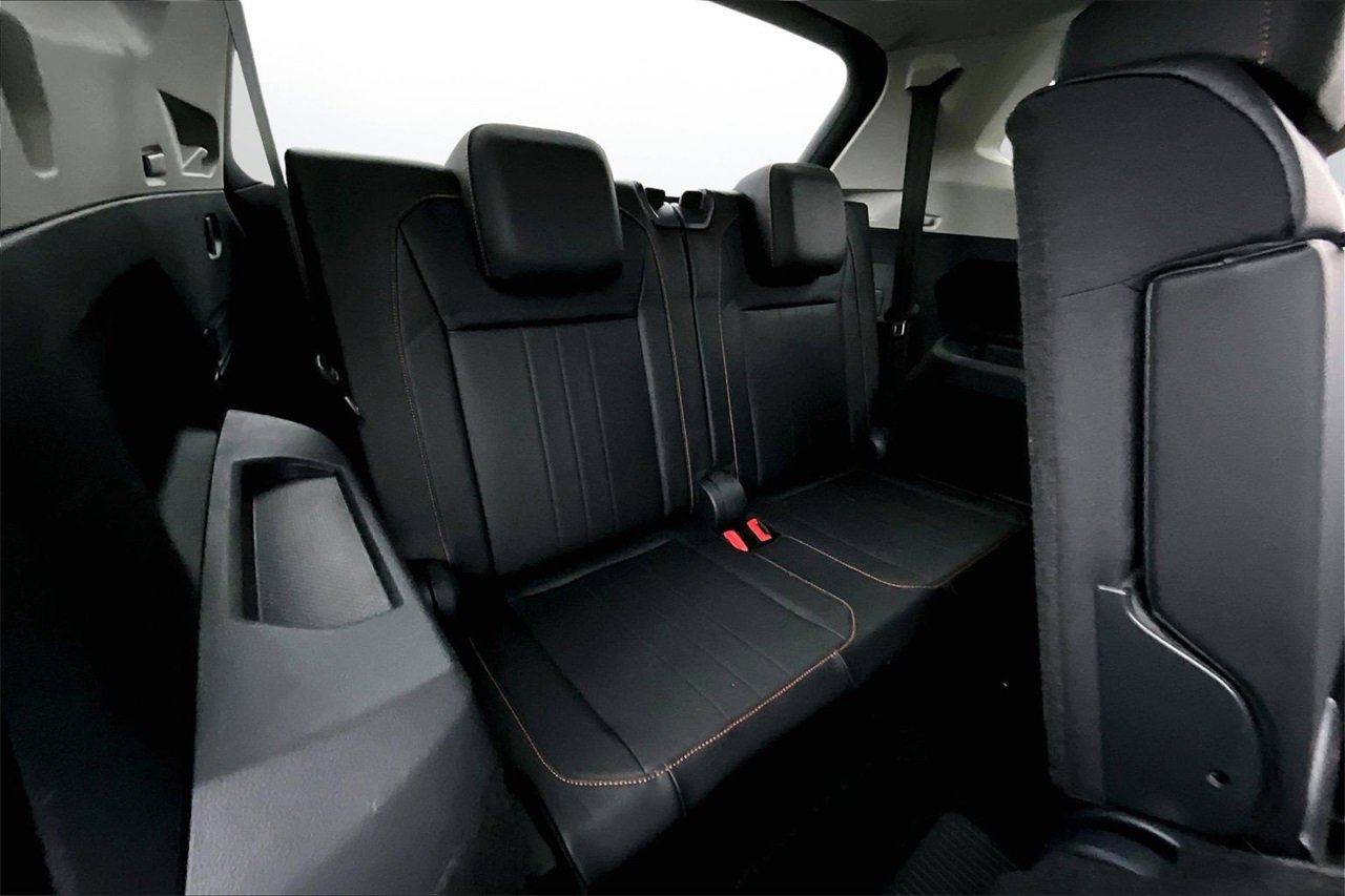 Used 2024 Volkswagen Tiguan SE image 23