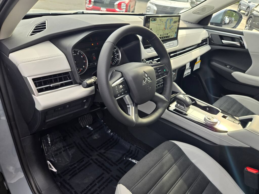 New 2026 Mitsubishi Outlander SE AWD/4WD image 16