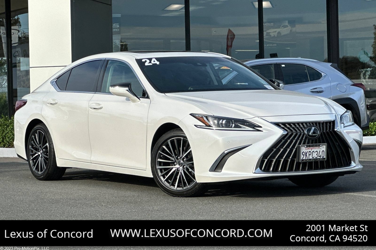 Used 2024 Lexus ES 350 w/ Premium Package FWD image 1