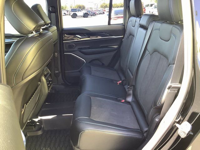New 2024 Jeep Grand Cherokee Trailhawk AWD/4WD image 25