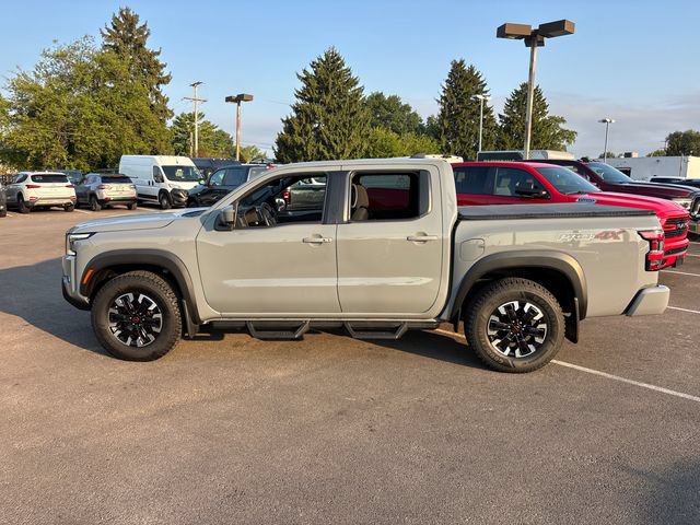 Used 2022 Nissan Frontier PRO-4X AWD/4WD image 3