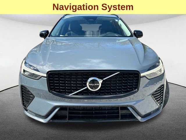 Used 2024 Volvo XC60 B5 Plus AWD/4WD image 3