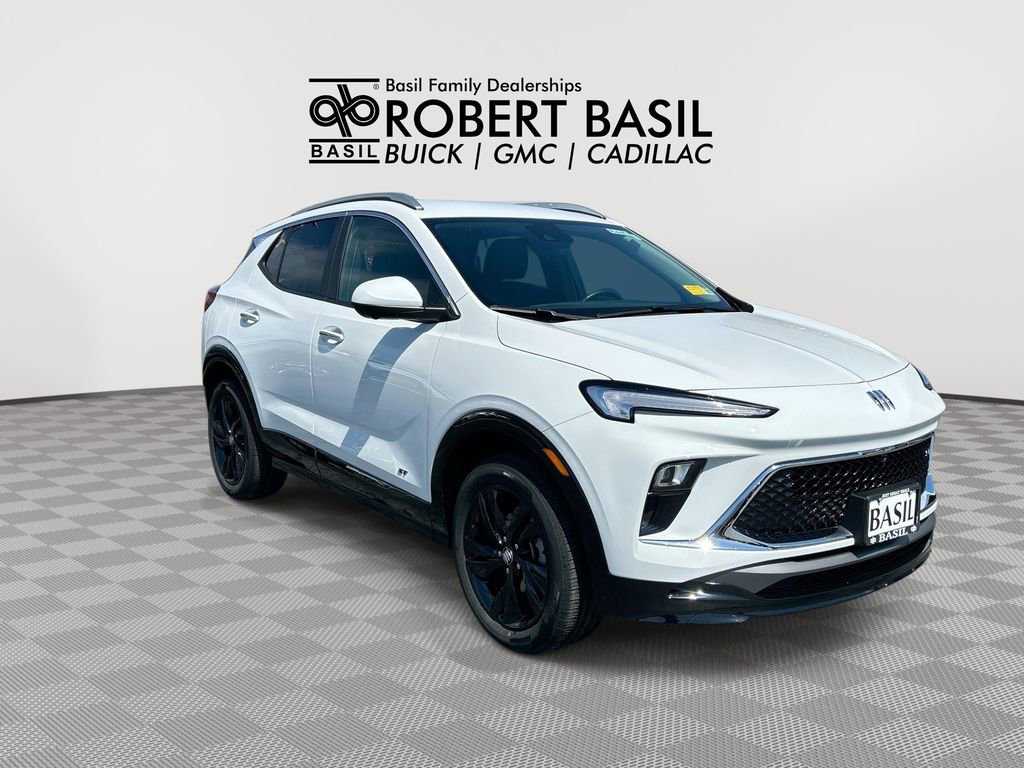 Used 2025 Buick Encore GX Sport Touring w/ Advanced Technology Package AWD/4WD image 2