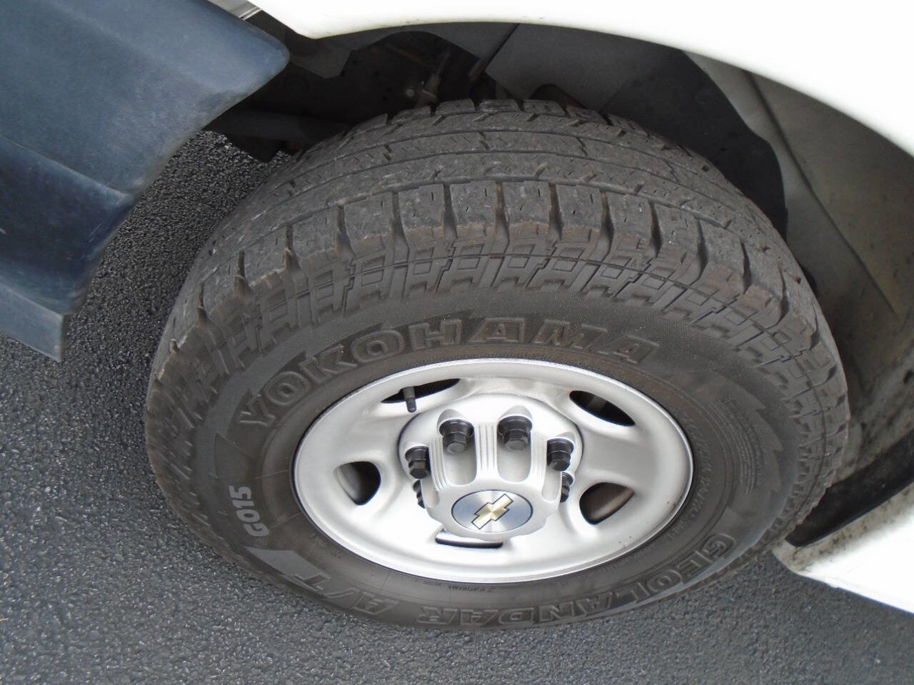 Used 2020 Chevrolet Express 3500 w/ Driver Convenience Package image 9