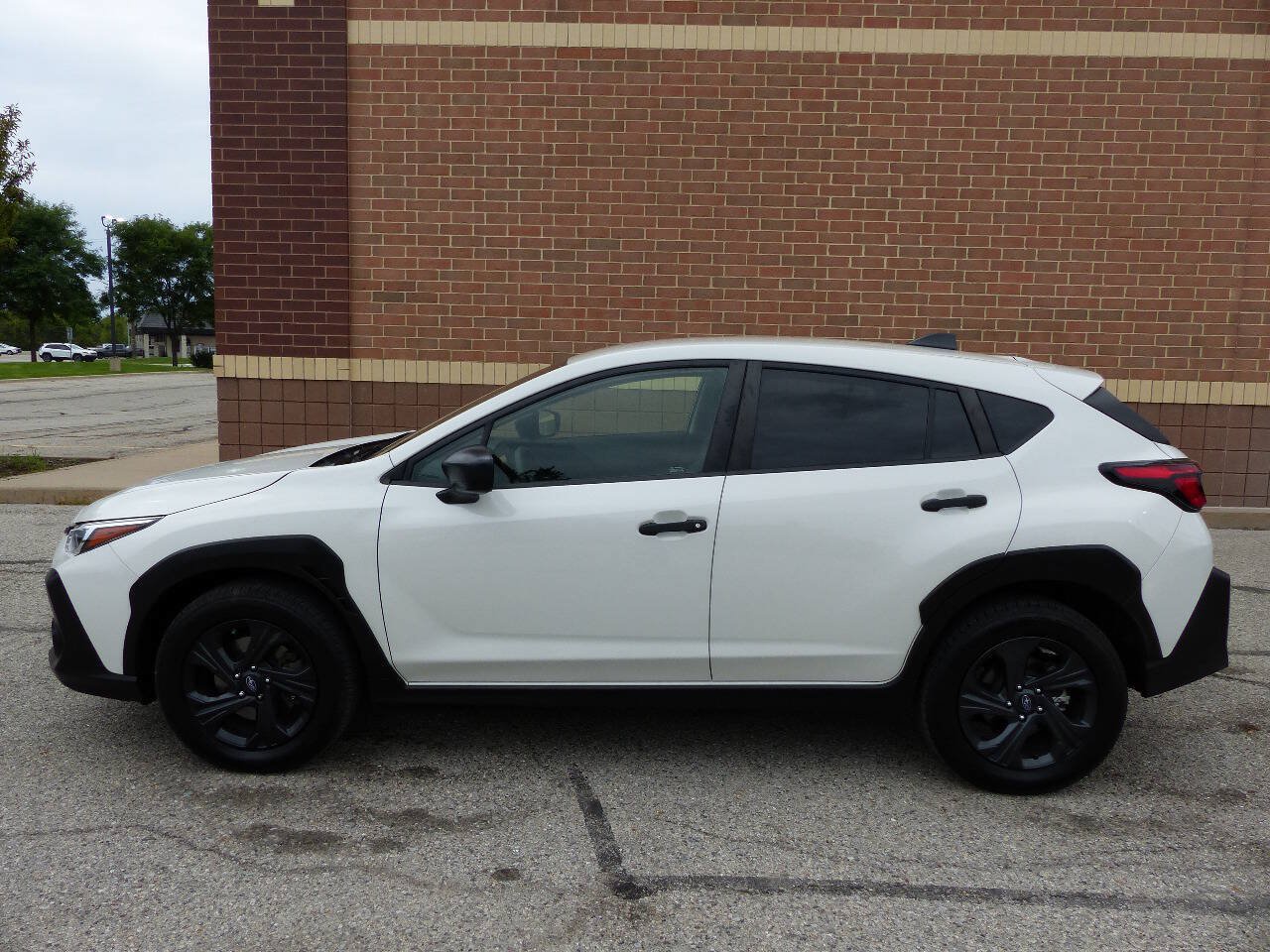 Used 2024 Subaru Crosstrek 2.0i AWD/4WD image 5