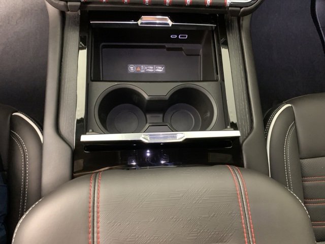 Used 2025 GMC Yukon XL AT4 Ultimate image 30